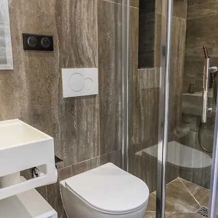 Perfect For Exploring - 2br-6p - Center Of Appartement